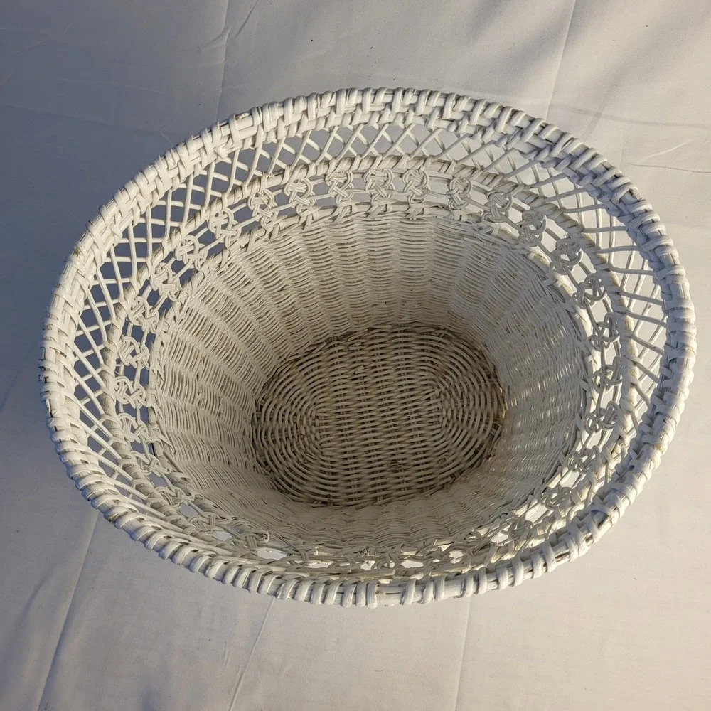 Vintage White Oval Wicker Trash Waste Paper Basket Boho Chic 11.5